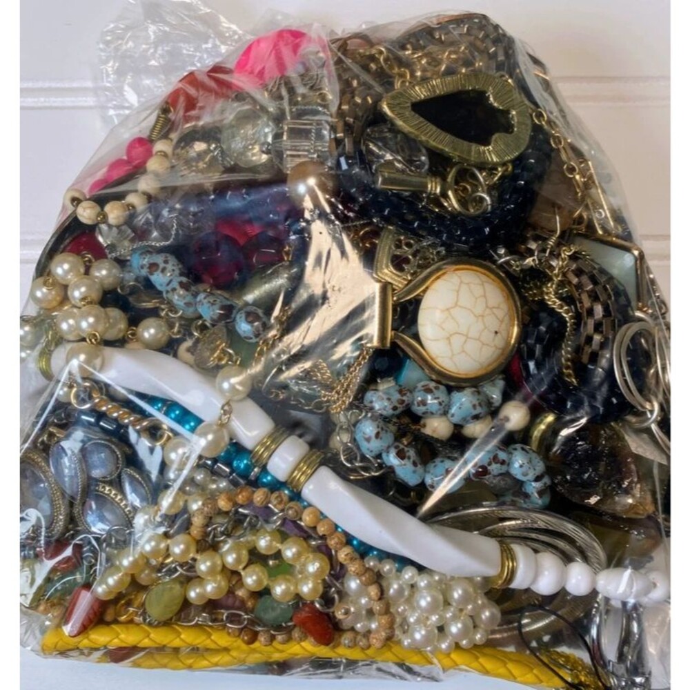 Jewelry Lot Costume Jewelry All Wearable Mixed Necklaces 50 Pieces
